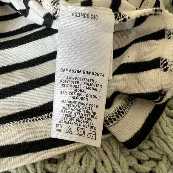 Splendid - Turtleneck in Black/White Stripe - Picture 10 of 10